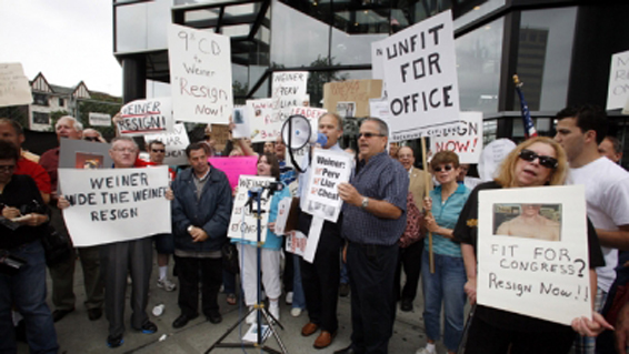 Rally Held to Demand Congressman Anthony Weiner Resign Immediately